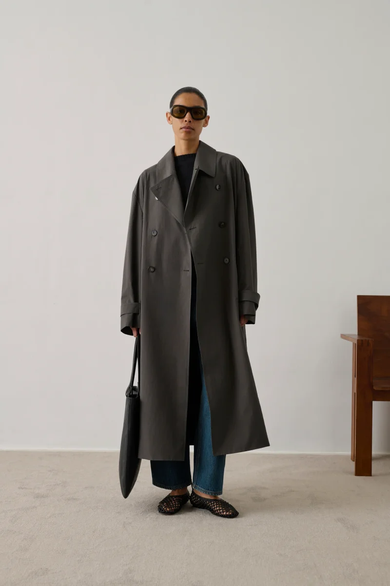 TRENCH HELIO ANTRACITA OSCURO
