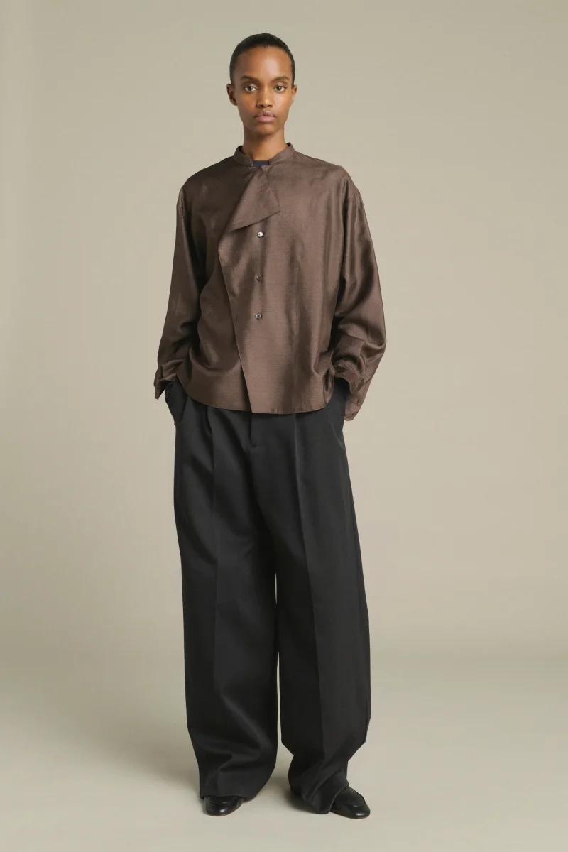 BLUSA HAMPTON MARRÓN OSCURO