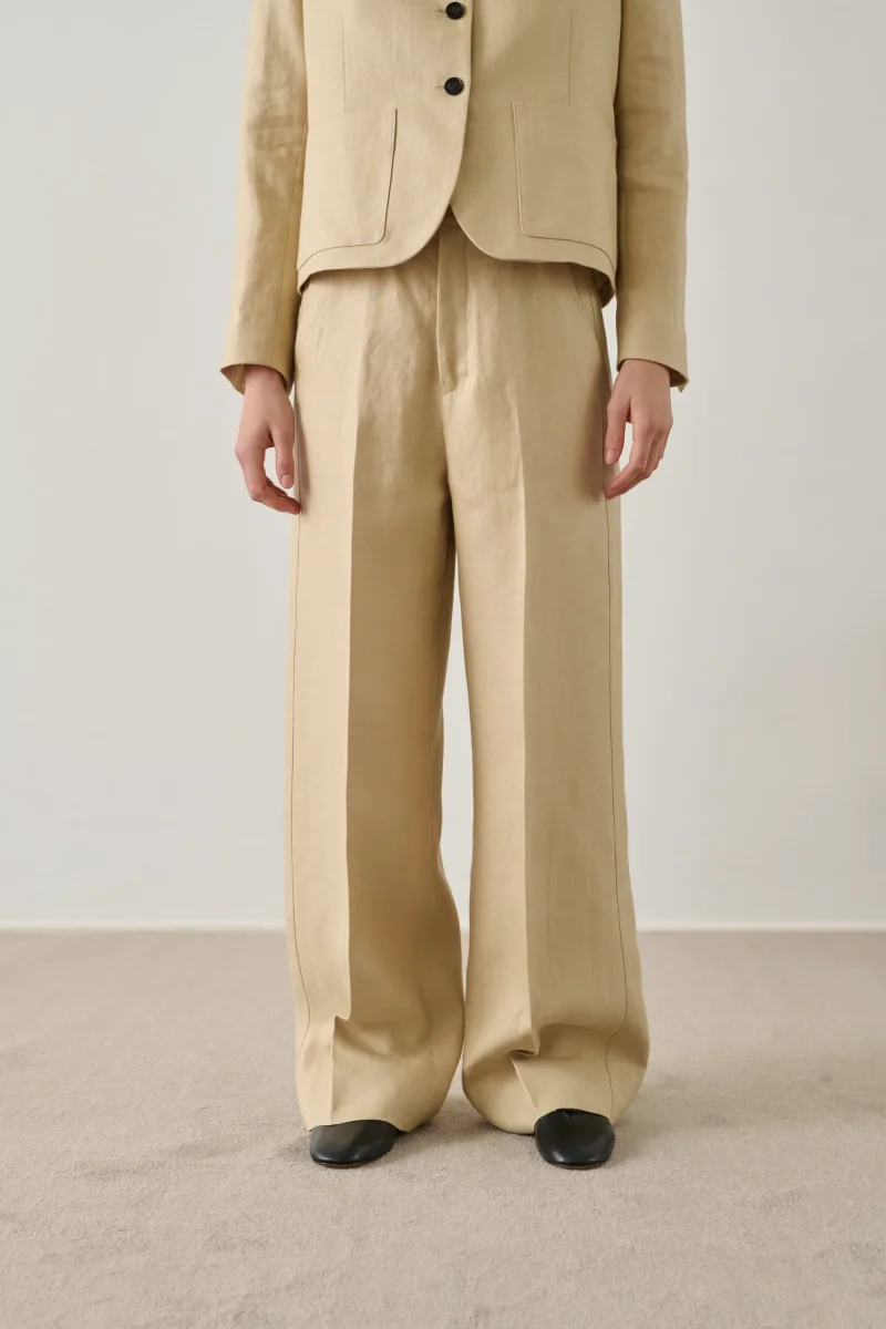 PANTALÓN HIPPOLYTE BEIGE POLVO - Imagen 4