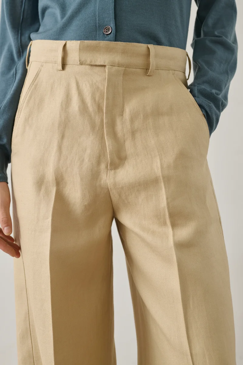 PANTALÓN HIPPOLYTE BEIGE POLVO - Imagen 5