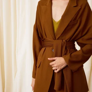 Blazer satinada marrón chocolate