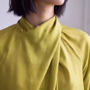 Blusa cuello cruzado verde