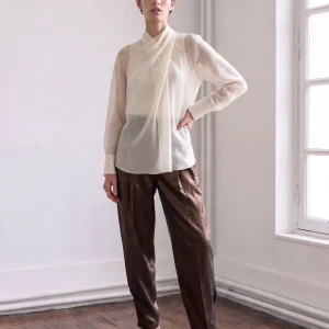 Blusa cuello cruzado marfil