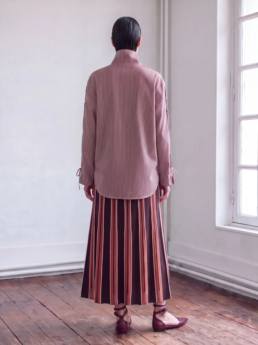 Camisa de rayas terracota con cuello alto - Imagen 4
