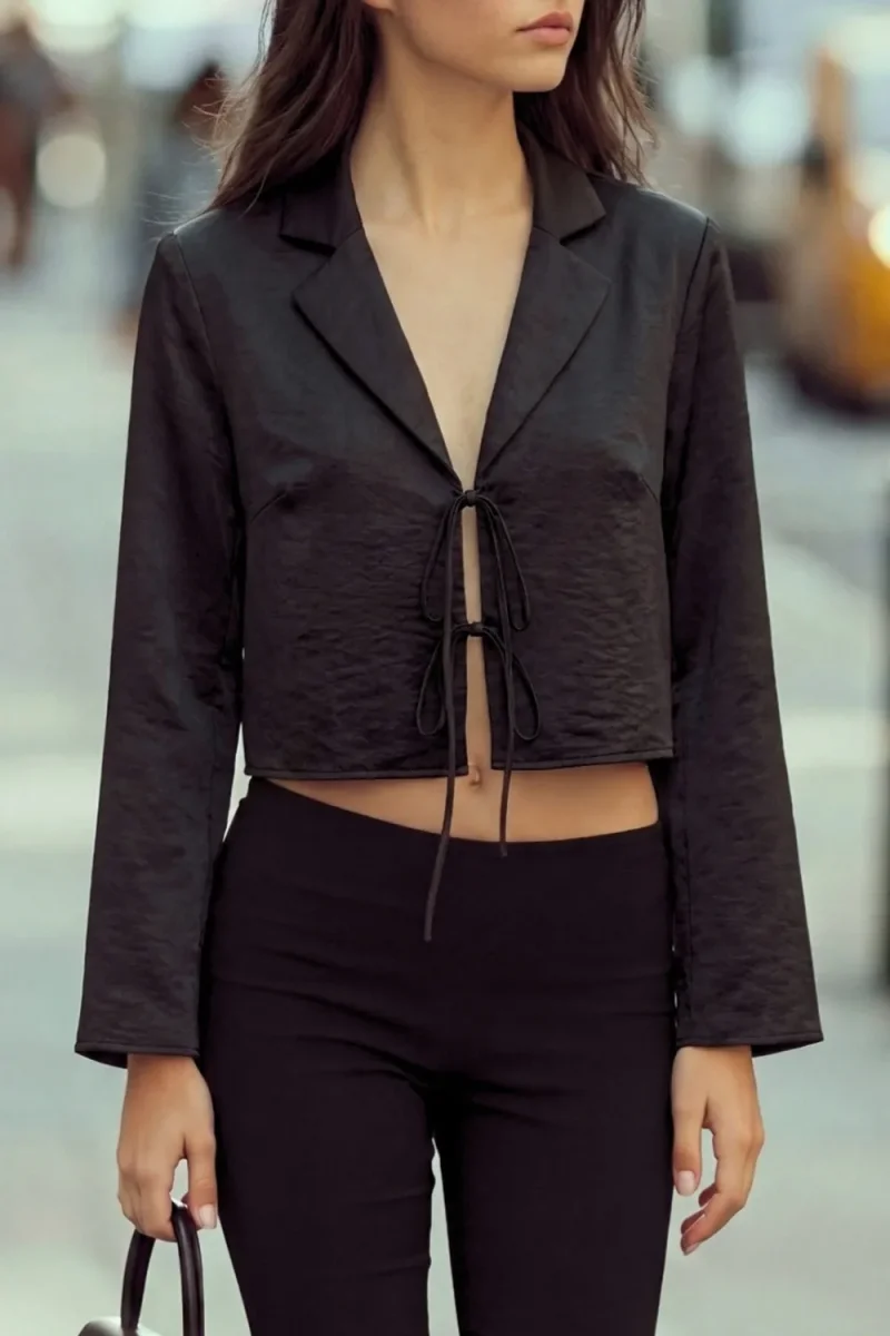 Blusa corta escote con solapa lazos - Imagen 5