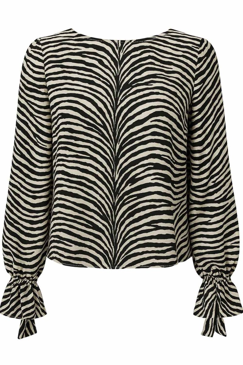 Blusa Lukea animal print - Imagen 5