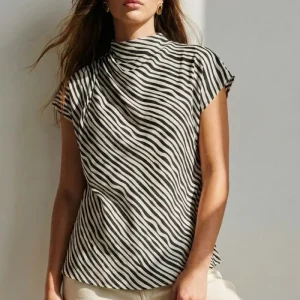 Blusa Maison cuello fluido