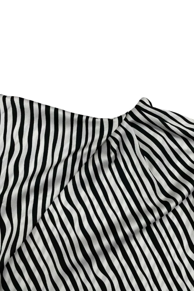 Blusa Maison cuello fluido - Imagen 9