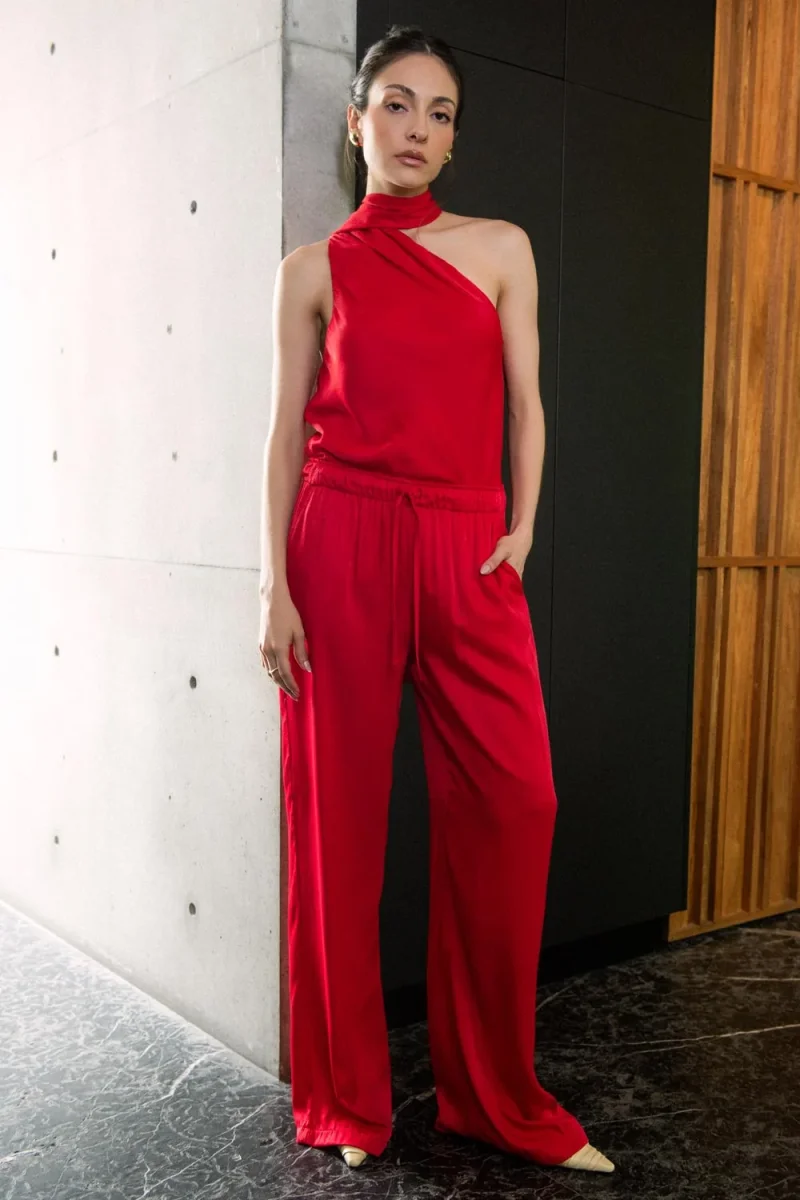 Blusa satinada asimétrica con choker cruzado - Imagen 5