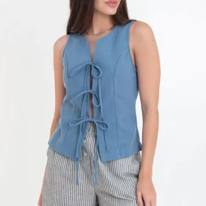Chaleco fit ajustado de cuello redondo lazado