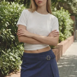 Falda corta hebilla