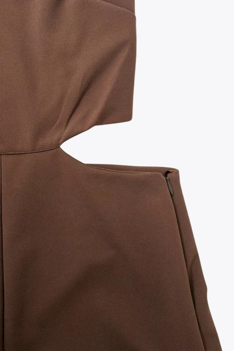 Palazzo halter con cut out en cintura - Imagen 9