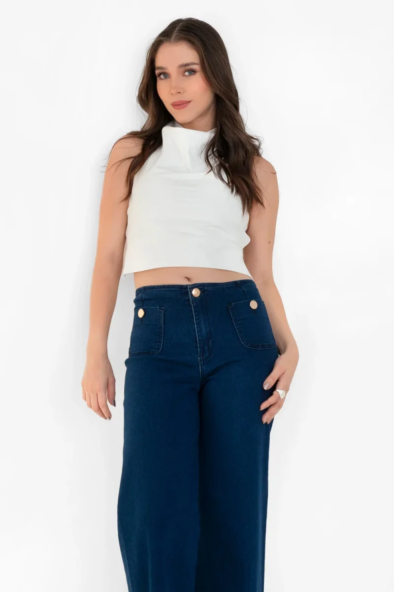 Pantalón de denim cropped flare bolsillos con botón - Imagen 5