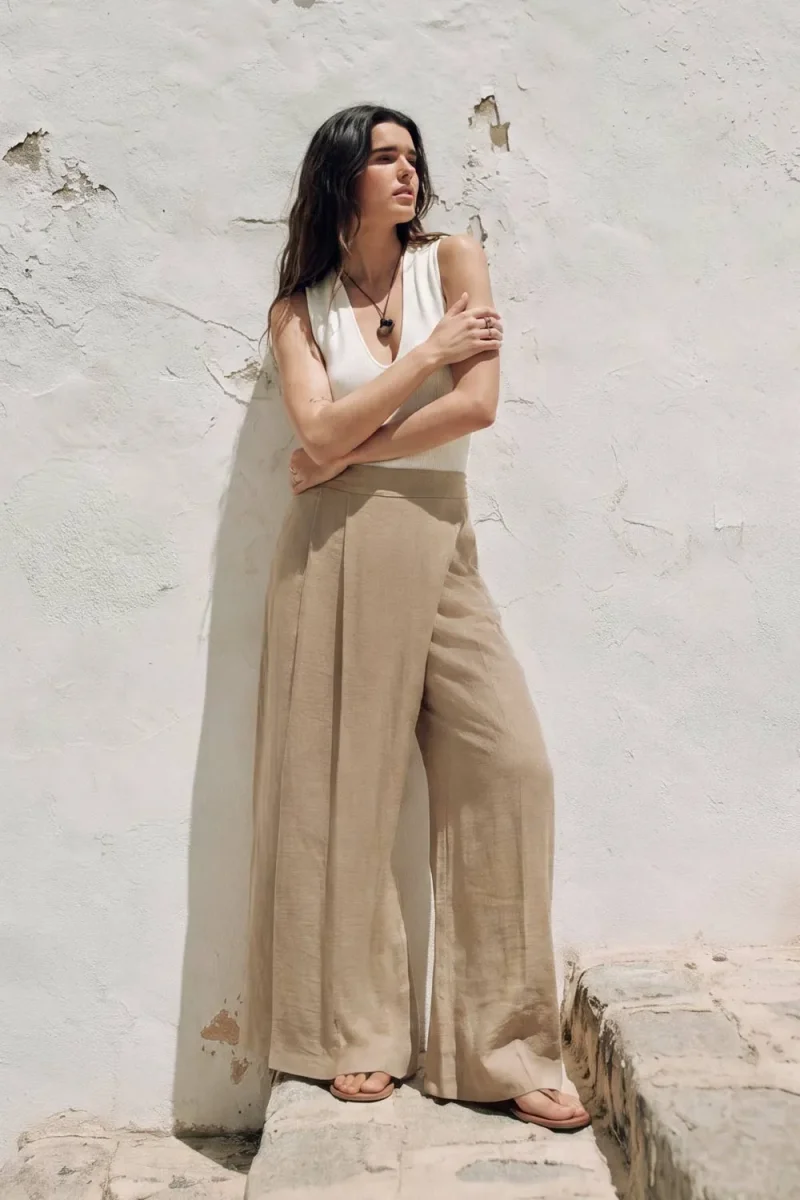 Pantalón fit palazzo pañuelo