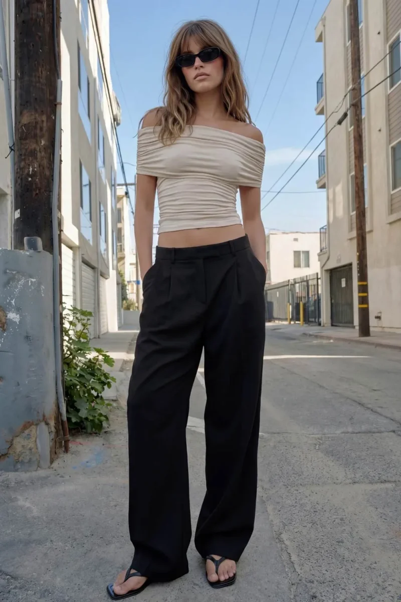 Pantalón fit wide leg pinzas con raya frontal