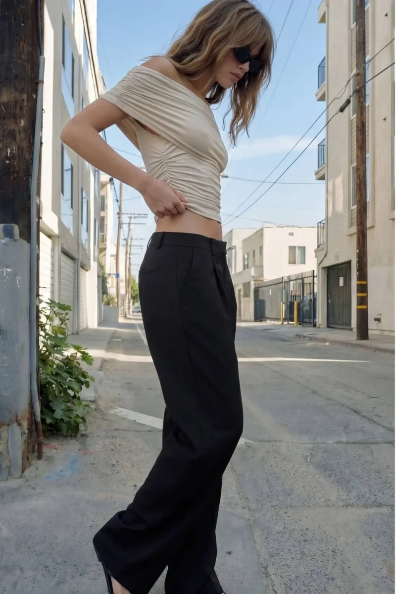 Pantalón fit wide leg pinzas con raya frontal - Imagen 3