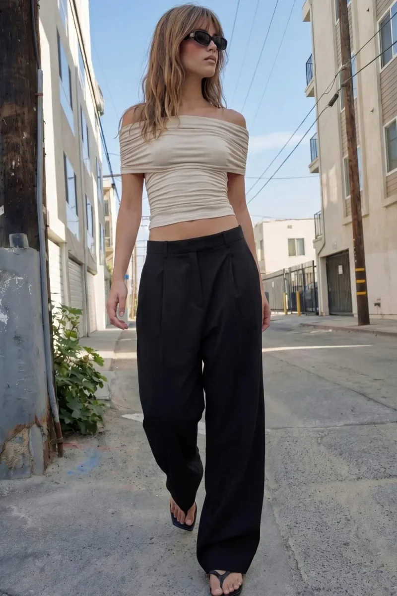 Pantalón fit wide leg pinzas con raya frontal - Imagen 4