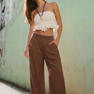 Pantalón fluido wide leg con pinzas