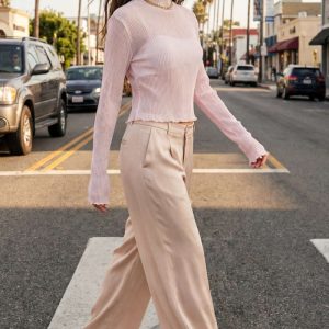 Pantalón pinzas efecto satín