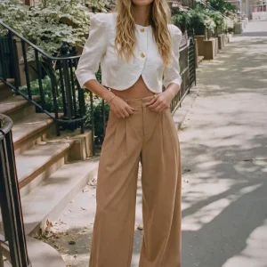 Pantalón wide leg cintura media con trabillas laterales