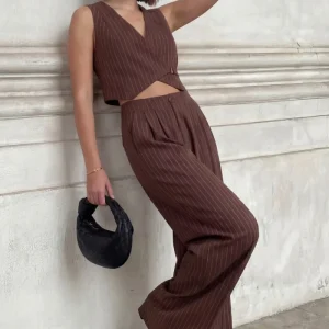 Pantalón wide leg pinzas