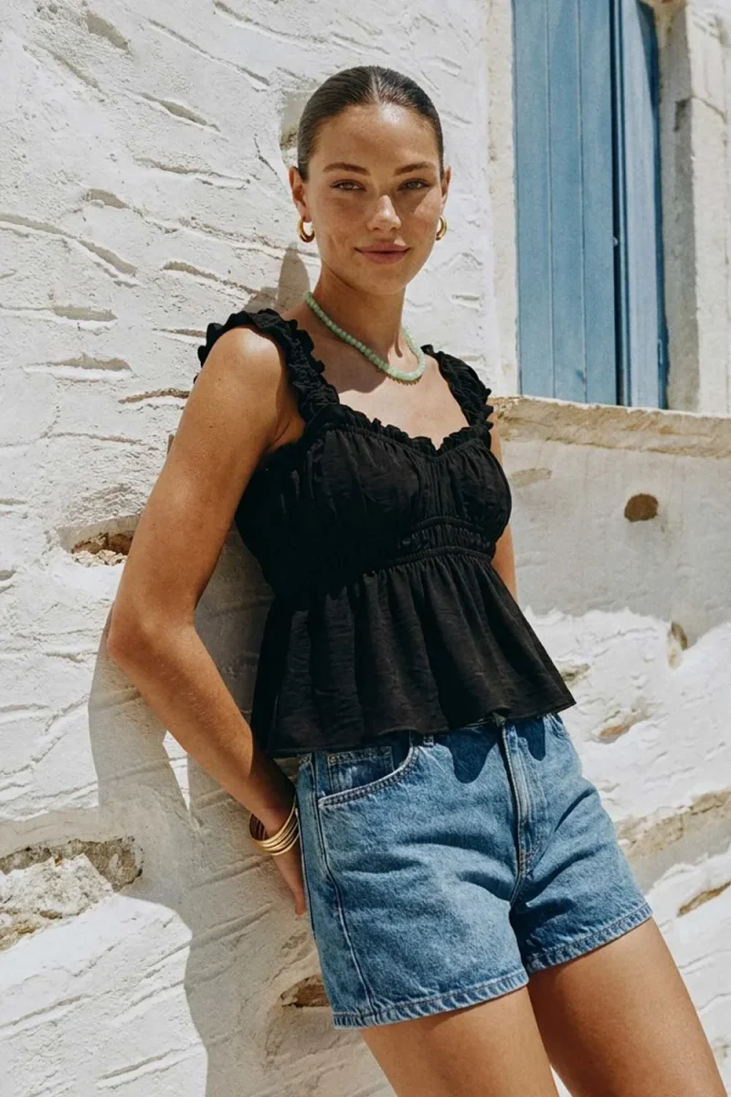 Top Edgy con olanes