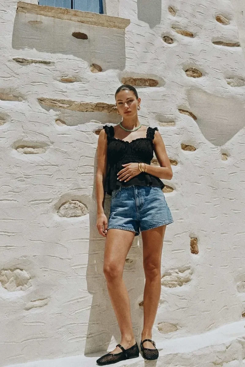 Top Edgy con olanes - Imagen 3