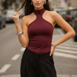 Top halter Frankie fit ajustado cuello alto