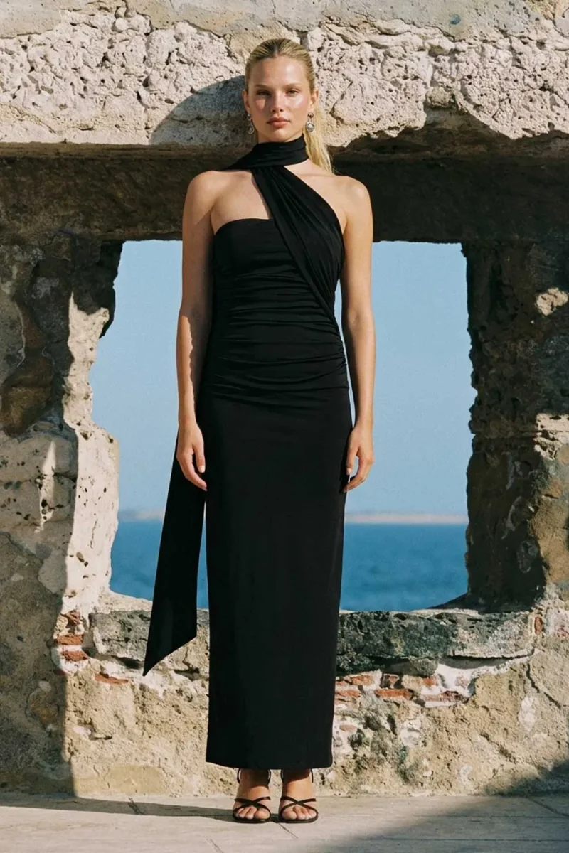 Vestido largo Brienna con choker