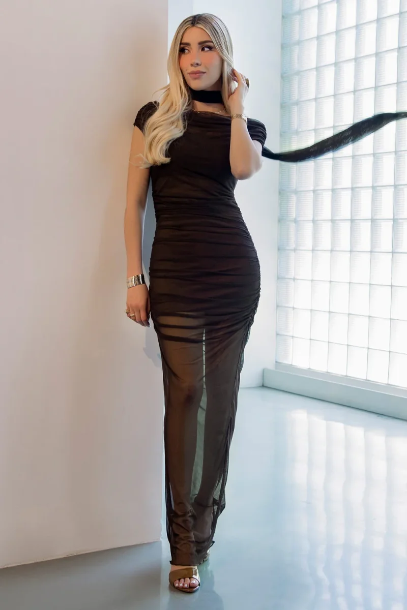 Vestido largo plisado de mesh con choker - Imagen 2