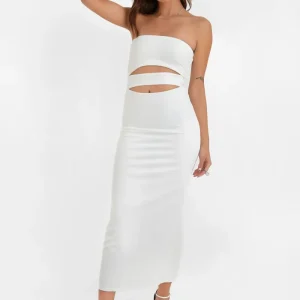 Vestido midi de fit ajustado strapless con cut outs