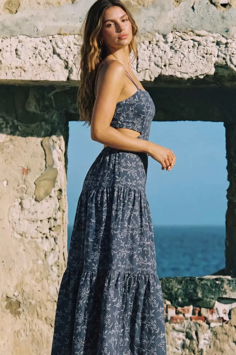 Vestido midi floral bordado - Imagen 5