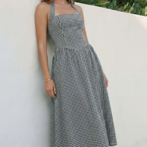 Vestido midi halter de cuadros