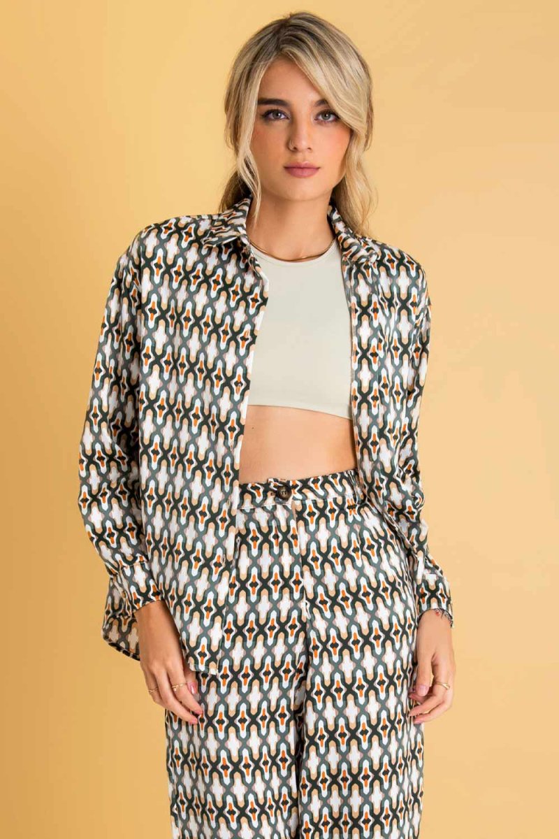 Camisa estampada de fit fluido manga larga - Imagen 4