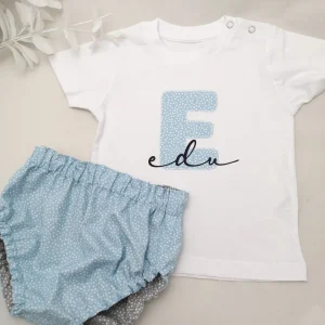 Cubrepañal reversible y camiseta  personalizada