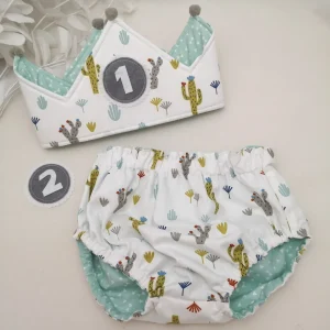 Conjunto corona cumpleaños y cubrepañal cactus