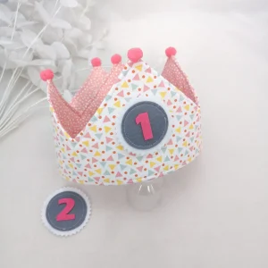 Corona cumpleaños reversible triángulos colores con coral