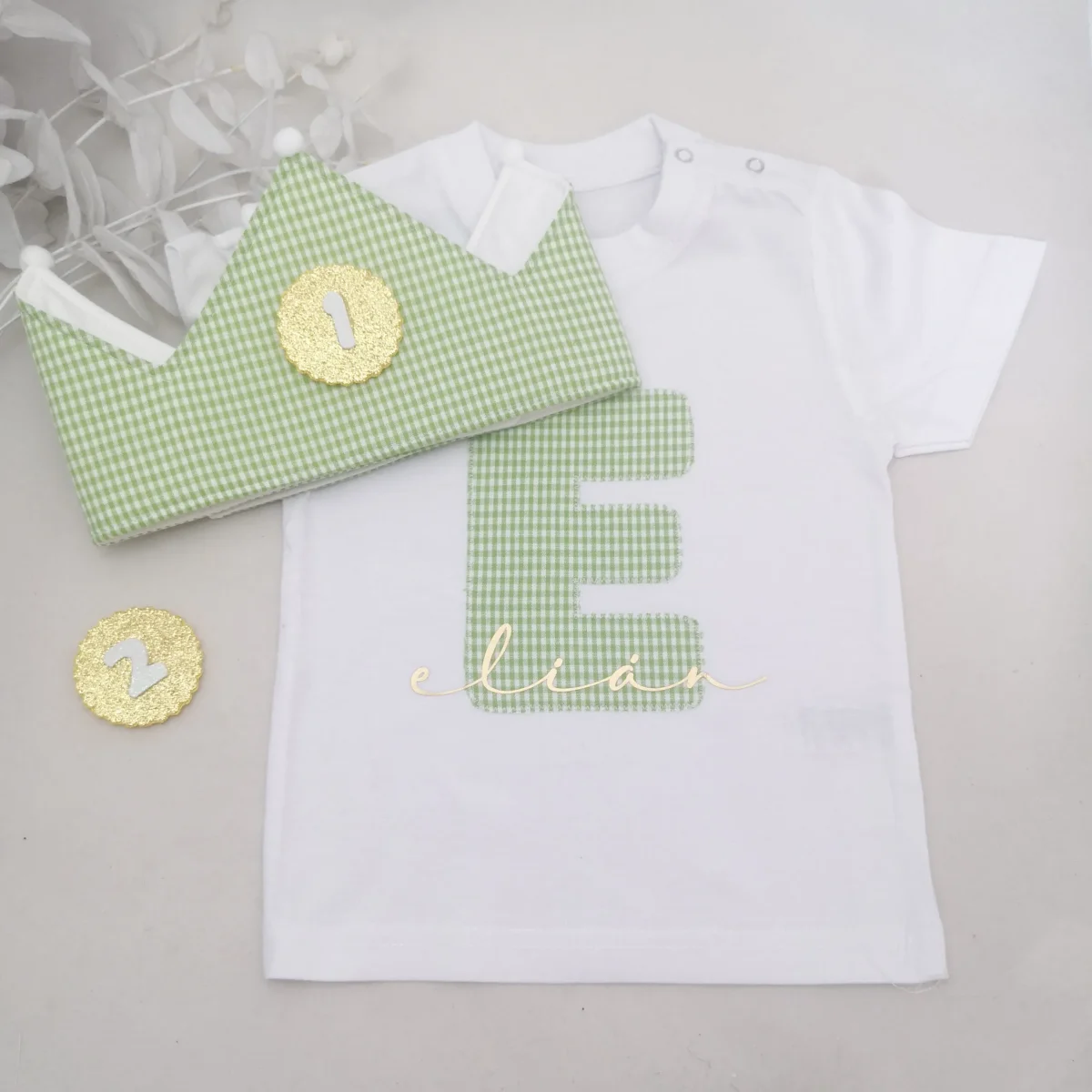 Corona cumpleaños y camiseta Vichy pistacho mini