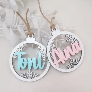 Bola navidad personalizada copo de nieve madera con nombre en color