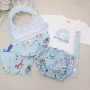 Canastilla bebé personalizada cinco piezas animales del mundo