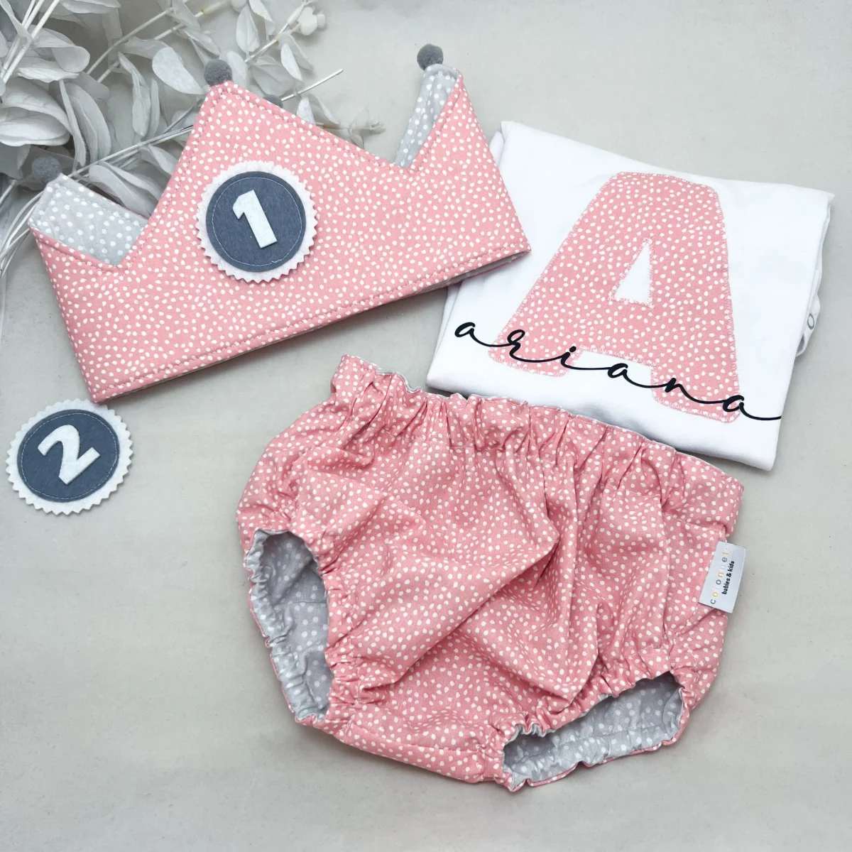 Conjunto cumpleaños coral y gris - Imagen 2
