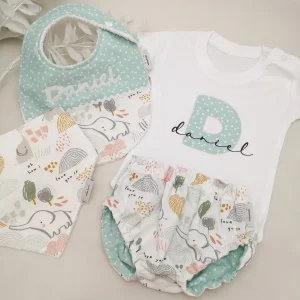 Canastilla bebé personalizada cuatro piezas
